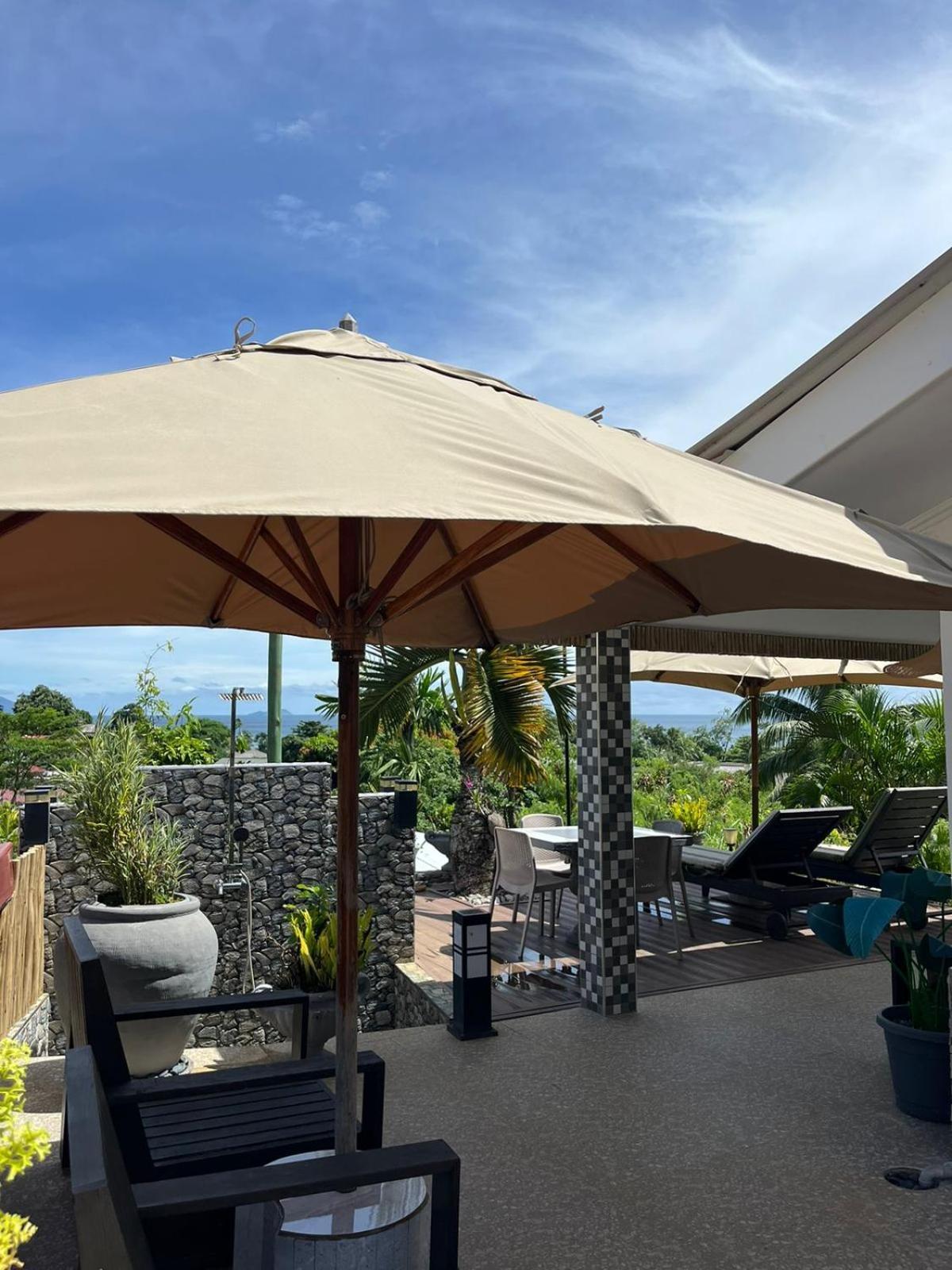 360 Degrees Villa ヴィクトリア エクステリア 写真